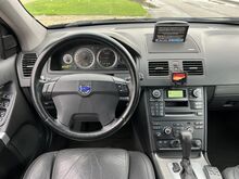 TOODUD HOLLANDIST Volvo XC90 2,4 D5 136kw, 7 KOHTA