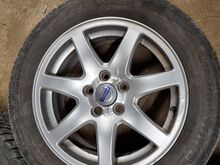 Volvo originaal valuveljed 16 tolli 5x108