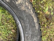 215/60/17” Nokian naastrehvid