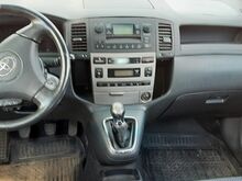 Toyota Corolla Verso 1,8 VVT-i 2003 a.