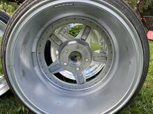 Japan Racing JR6 veljed koos rehvidega