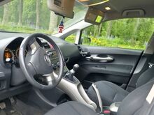 Toyota Auris 1.4VVT-i 71кВт, 2008, техосмотр до 07/2027 г.
