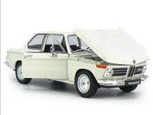 BMW 2002 1:24  mudel модель БМВ