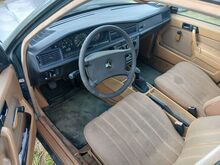 Mercedes-Benz w201 190 2.0