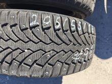 205/55R16 шипованные шины 4 шт.