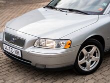 Volvo V70 2.4 D5 120кВт Momentum