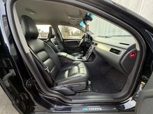Volvo V70 Momentum 2.0D 100кВт, РАССРОЧКА