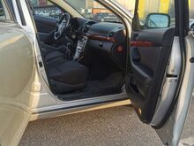 Toyota Avensis T25 2.0 Бензин 108кВт Механика
