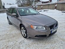 Volvo V70 D3 SUMMUM, REG. MAKSTUD, äsja Hollandist