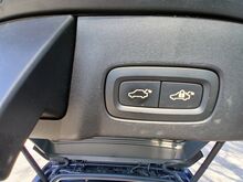 Volvo V90 Momentum 2.0 D 140кВт