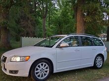 VOLVO V50 1.6D Momentum Facelift