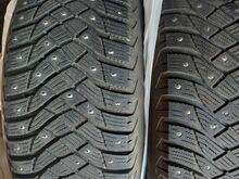 Talverehvid Goodyear 225/60R17.  4tk