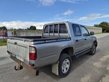 Toyota Hilux 2004a 2.5 75kW