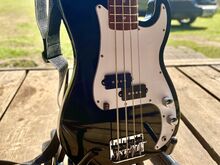 Harley Benton basskitarr