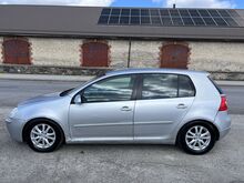 Volkswagen Golf 1,6 75кВт АВТОМАТ