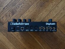 Elektron Digitakt сэмплер-драм-машина