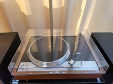 Unamco T-1 2-Speed Belt-Drive Turntable