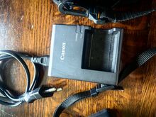 Canon EOS 2000D комплект - В очень хорошем состоянии