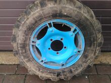 Mtz-82  esivelg koos 11.2-20 Voltyre rehviga