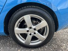 TOODUD HOLLANDIST Volvo V40 R-Design 1.6 D2 84kW