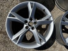Audi 19 tolli originaal valuveljed