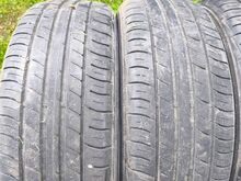Suverehvid Falken 215/60 R16.