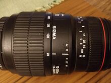 Sigma 70-300mm f/4-5.6 APO