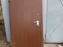 МЕТАЛЛИЧЕСКАЯ ДВЕРЬ