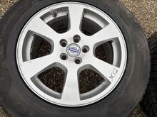 Volvo XC 17" originaal valuveljed rehvidega