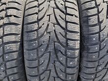 225/50R17 RoadX RxfRost WH12 98H XL naast