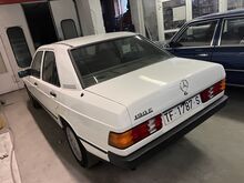 Mersedes-Benz 190