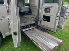 Ülimalt mugav USA 4x4 INVABUSS