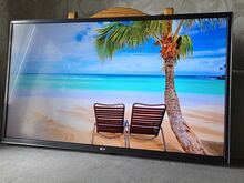 LG 32