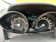 Müüa FORD Tourneo Courier