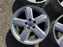 Jeep (5x114,3) 18 tolli originaal valuveljed