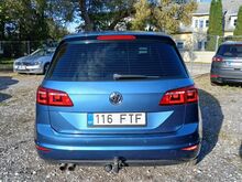 Volkswagen Golf Sportsvan. Bens. automaat.