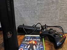 Xbox 360 320GB + mäng + pult