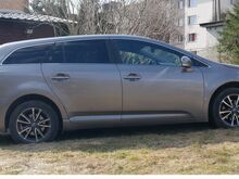 Toyota Avensis универсал 2,0 дизель 91кВт - 2014