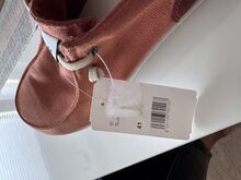 Unisex uued suvekimgad. Suurus 42.