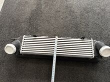 Bmw vahejahuti/intercooler