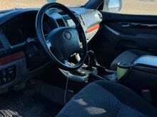 Toyota land Cruiser 120