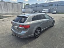 Toyota avensis d4d diisel manuaal