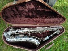 Tenor saksofon.