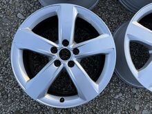 Audi 18 tolli originaal valuveljed