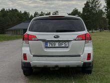 Subaru Outback 2011 2.5 123kw