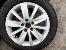 Оригинальные литые диски VW 16 дюймов с шинами
