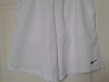 Yonex ja NIKE lühikesed valged püksid XL.