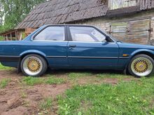 BMW e30