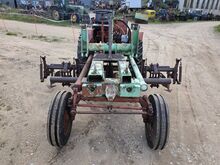 Traktor T-16 koos muldajaga