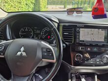 Mitsubishi outlander 2.3 110kw 7-kohta.